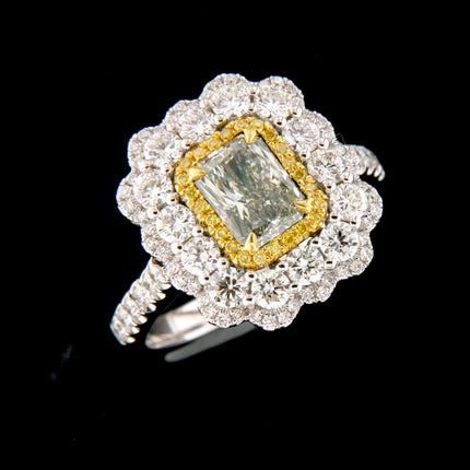 LEO SHINE Green Diamond Ring 18K